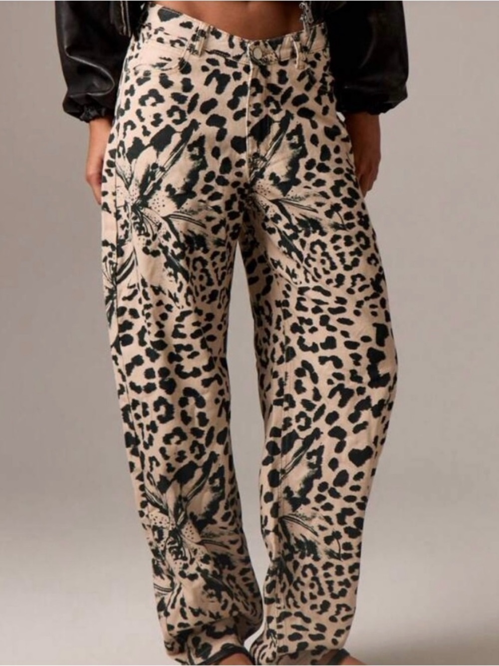 High-Rise Wide-Leg Pants in Beige with Black Print